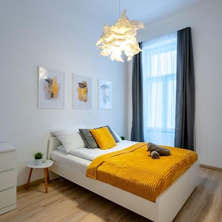 בודפשט Wave - 3 Bedroom Apt In Center מראה חיצוני תמונה