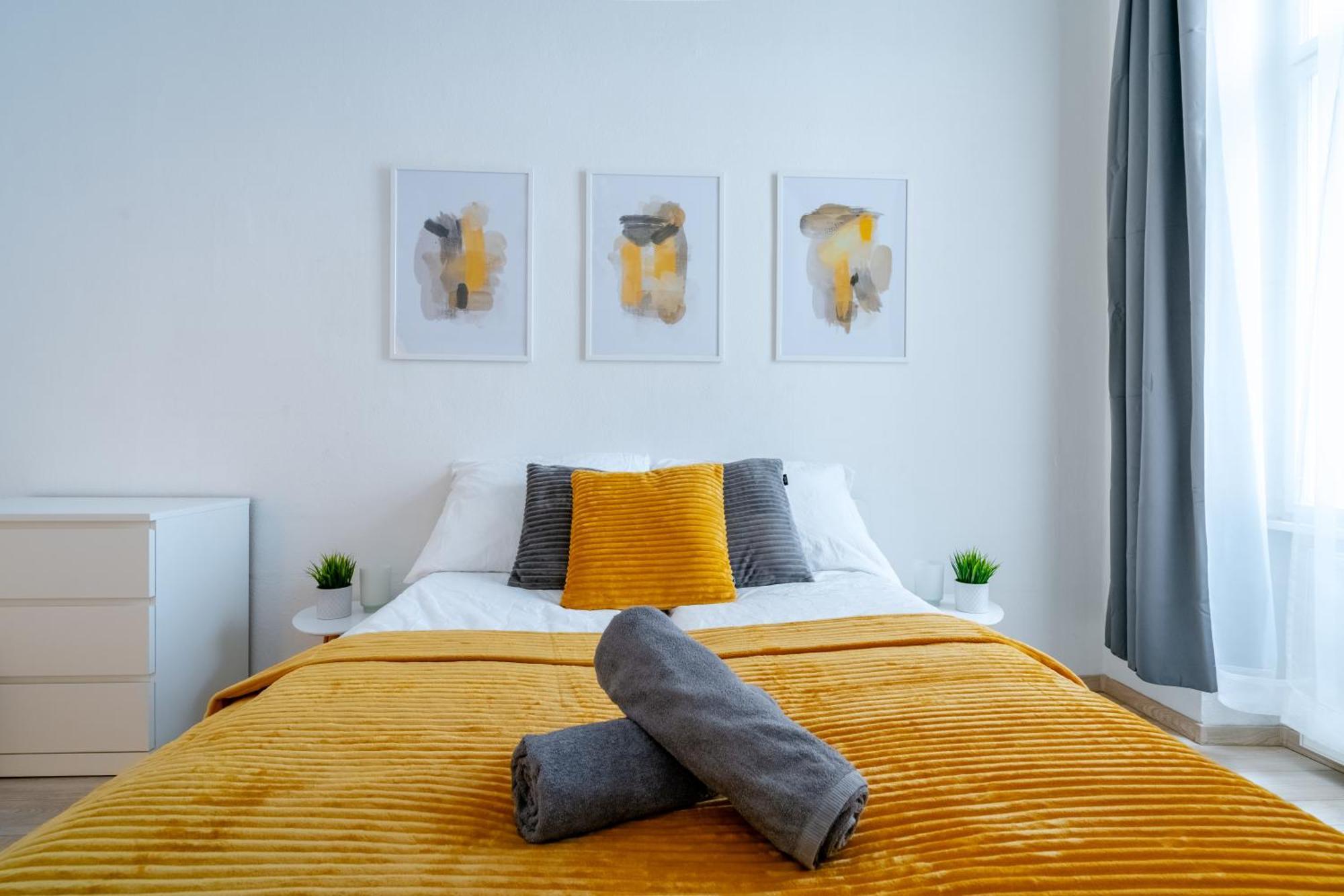 בודפשט Wave - 3 Bedroom Apt In Center מראה חיצוני תמונה